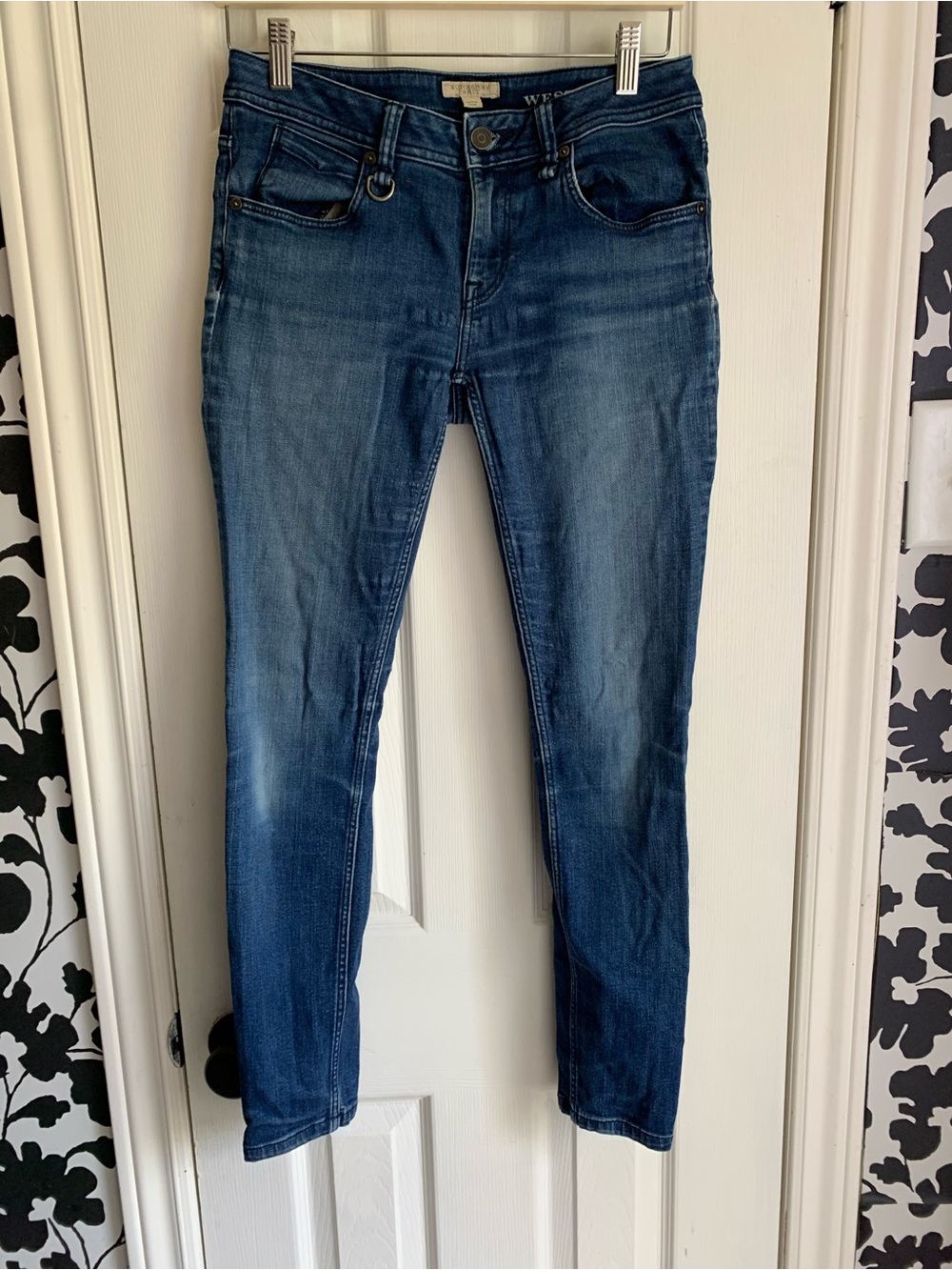 Burberry Skinny Ankle Jeans moto chic cool classic effortless